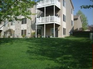 6027 Fox Basin Rd, Rockford, IL 61108