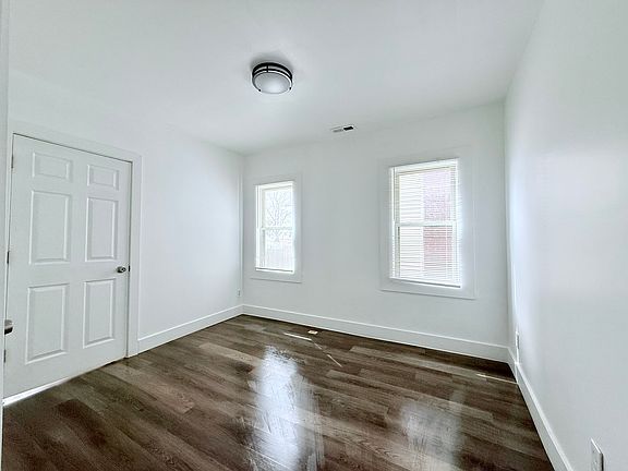 5th image of 954 S Ohio Ave #D