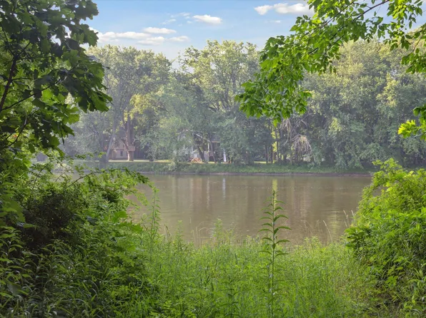 5904 W River Dr NE, Belmont, MI 49306