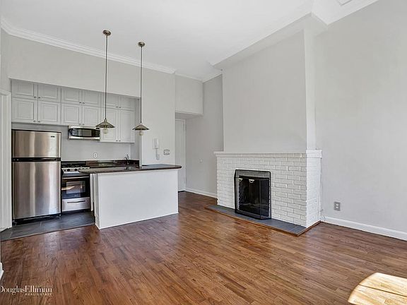 4th image of 92 Horatio St APT 5A