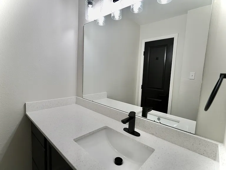 The Mayfair Apartment Homes — Photo 14
