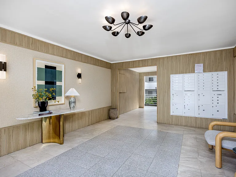 West Brent Apartments — Photo 16