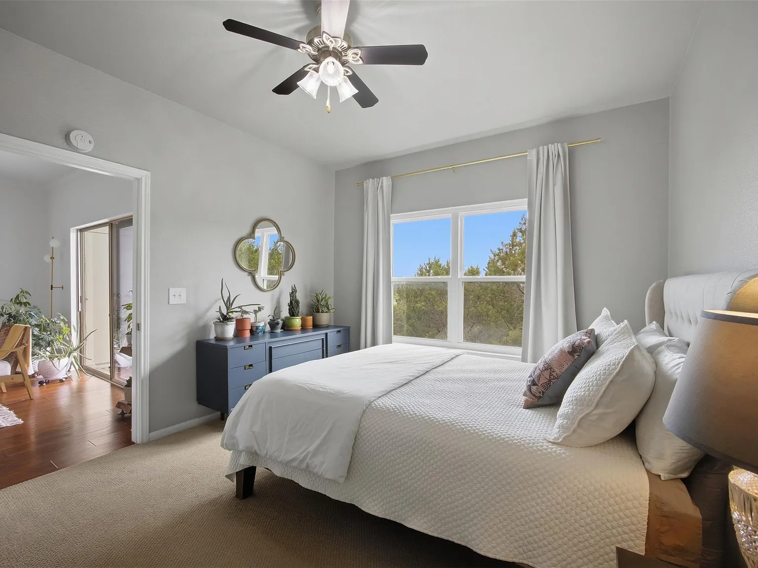 2 bed, 2.0 bath, 918 sqft, $1,875 — Photo 4