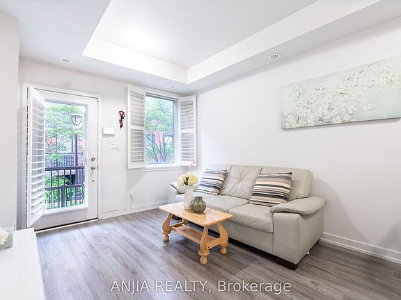 5th image of 869 Wilson Ave #33