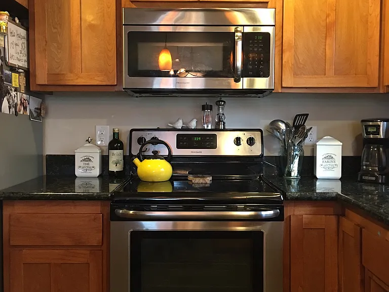 1484 Clearsprings Dr — Photo 23