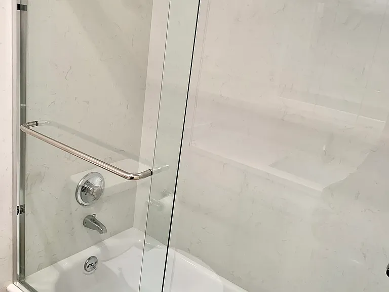520 Elm Street Apts — Photo 16