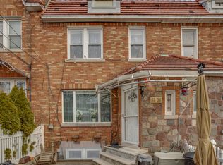5435 65th Pl, Flushing, NY 11378