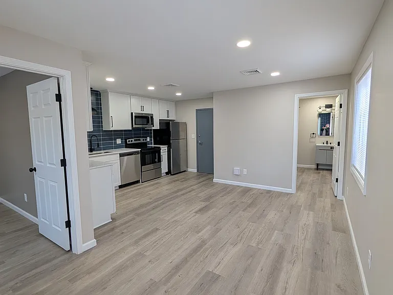19 Terrel Dr #13 — Photo 3
