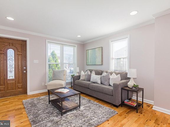 3rd image of 7824 Saint Gregory Dr