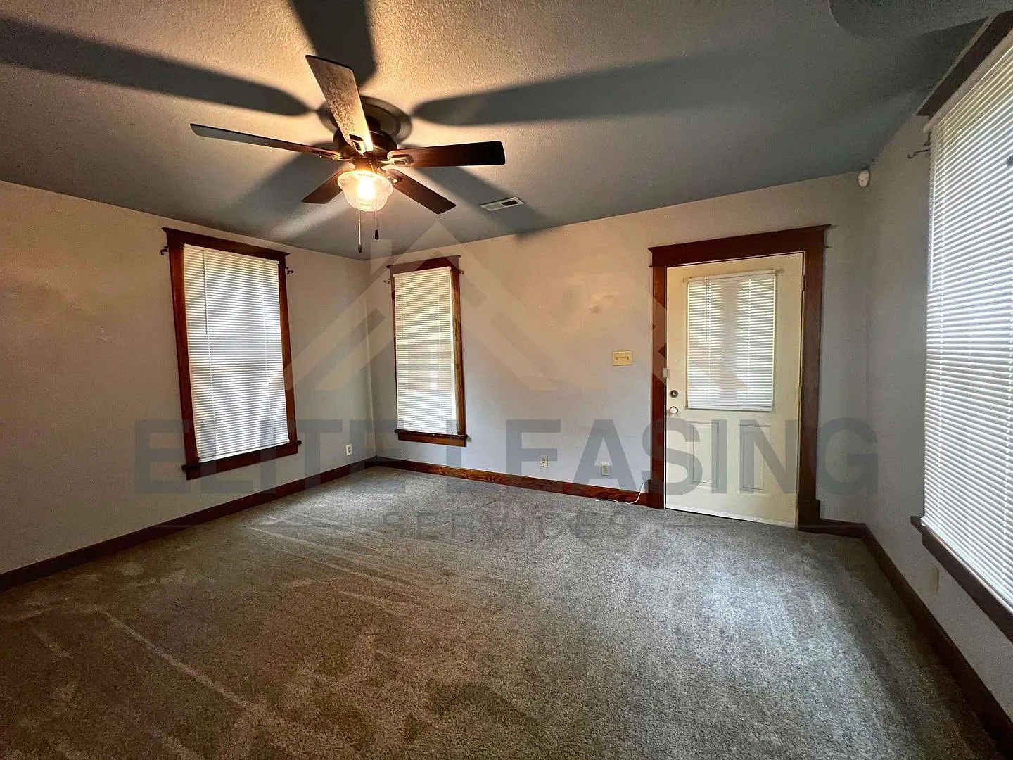 424 SW Fillmore St. Topeka, KS 66606 — Photo 2