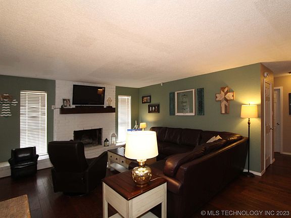 4th image of 13741 S Hickory St