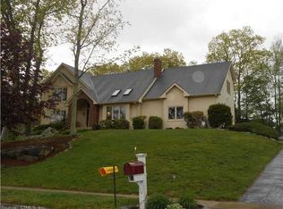 240 Dennison Rdg, Manchester, CT 06040