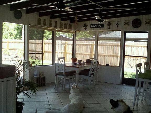 Expansive Outdoor FL Room