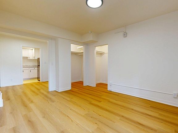 2nd image of 1053 Bush St APT B