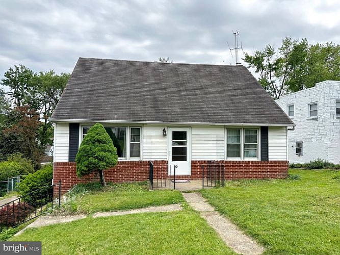1st image of 7933 33rd St