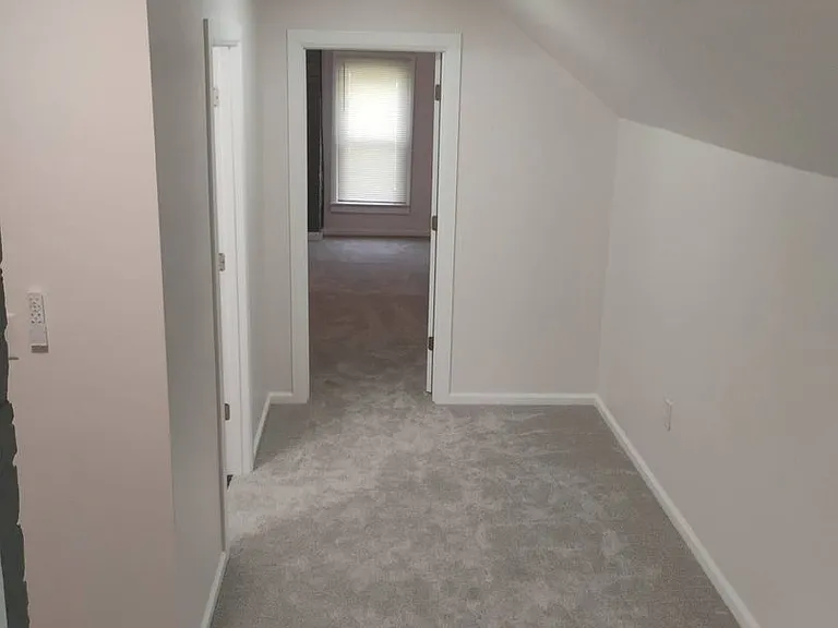 6015 Hosmer Ave — Photo 50