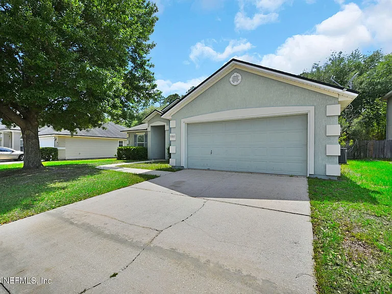 10810 Stanton Hills Dr E — Photo 2