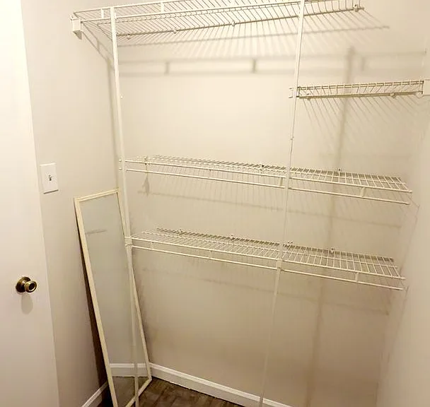 153 Holland Park Cir — Photo 16