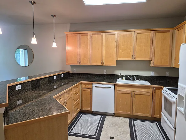 15000 Juanita Dr NE #302 — Photo 5