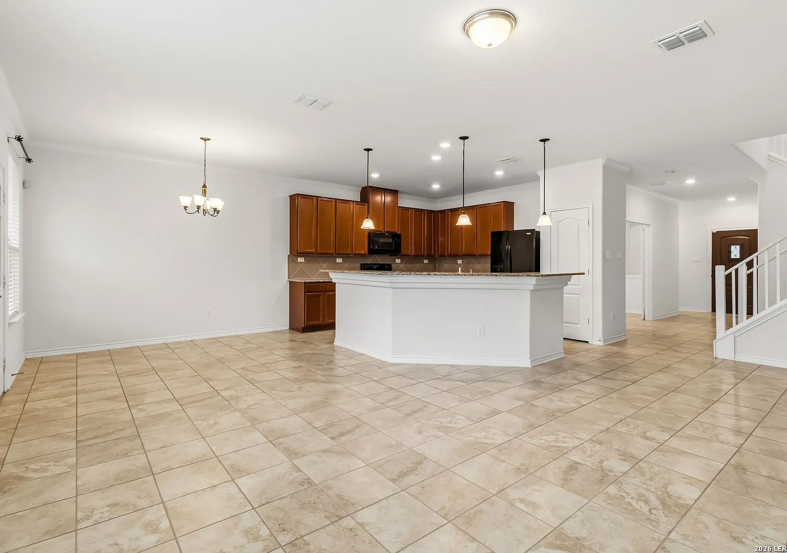 4 bed, 2.5 bath, 2496 sqft, $2,230 — Photo 2
