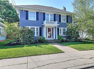 14 Lafayette St, Pawtucket, RI 02860