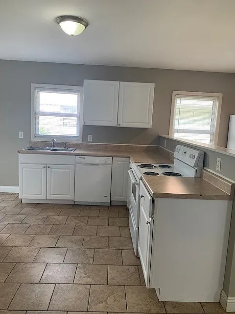 6 bed, 1940 sqft, $5,120 — Photo 4