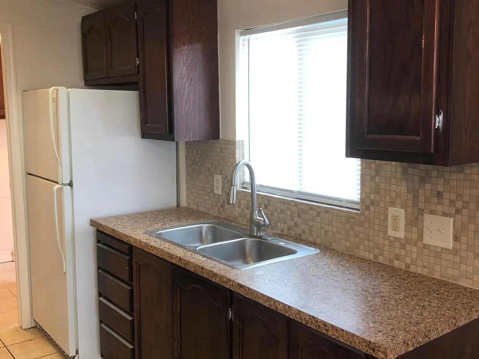 3 bed, 1059 sqft, $1,150 — Photo 4