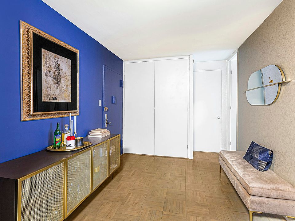 1st image of 300 E 40th St APT 22M