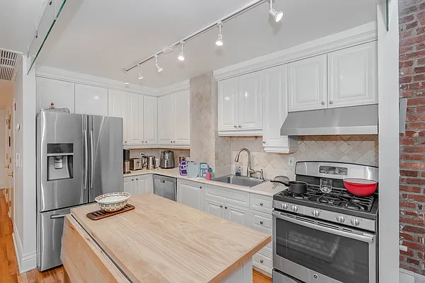 Rented by Modern Spaces | media 14