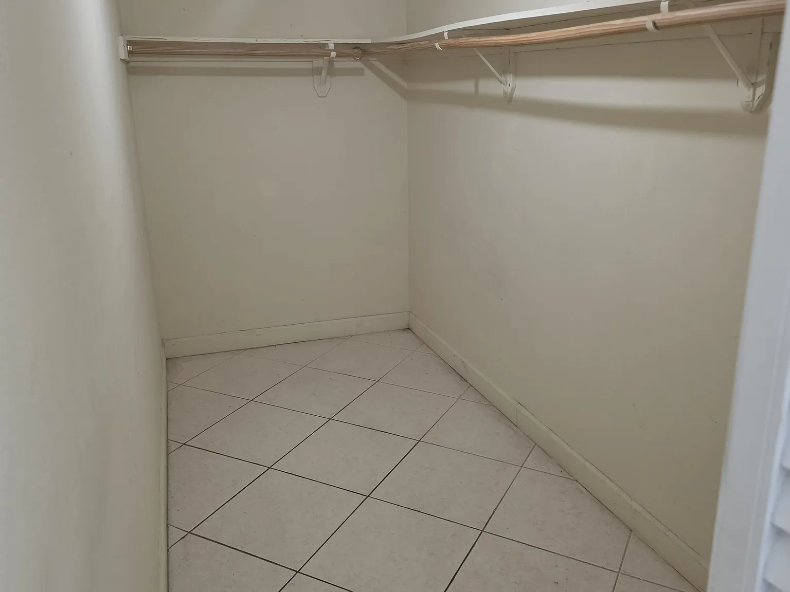 2 bed, 1100 sqft, $2,000 — Photo 3