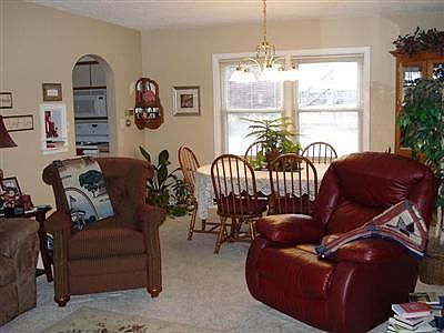 2nd image of 716 B Ave E