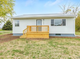 716 S Hickory St, Bunker Hill, IL 62014