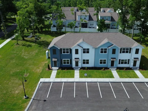 1136 Lock 4 Rd, Gallatin, TN 37066