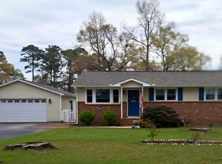 2027 Catherine Lake Rd, Richlands, NC 28574