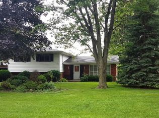 518 Woodview Ave, Elk Grove Village, IL 60007