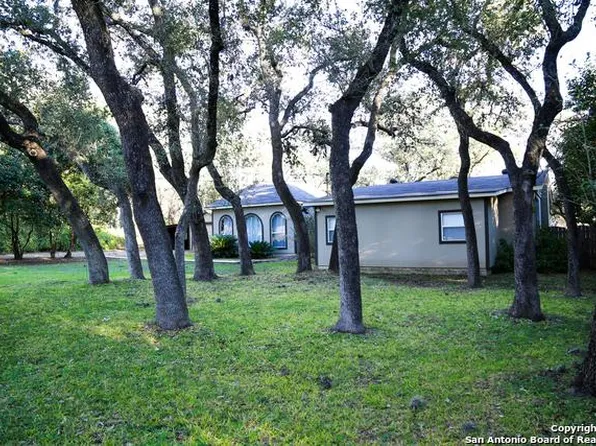 208 S Winston Ln, Castle Hills, TX 78213