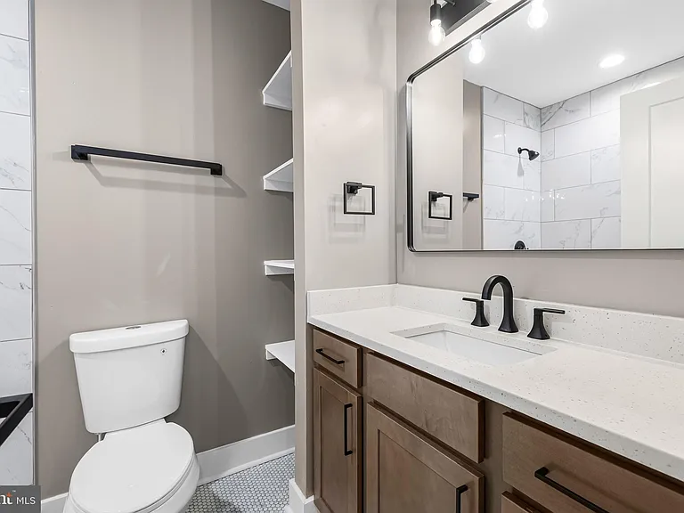 400 S Conkling St #5 — Photo 14