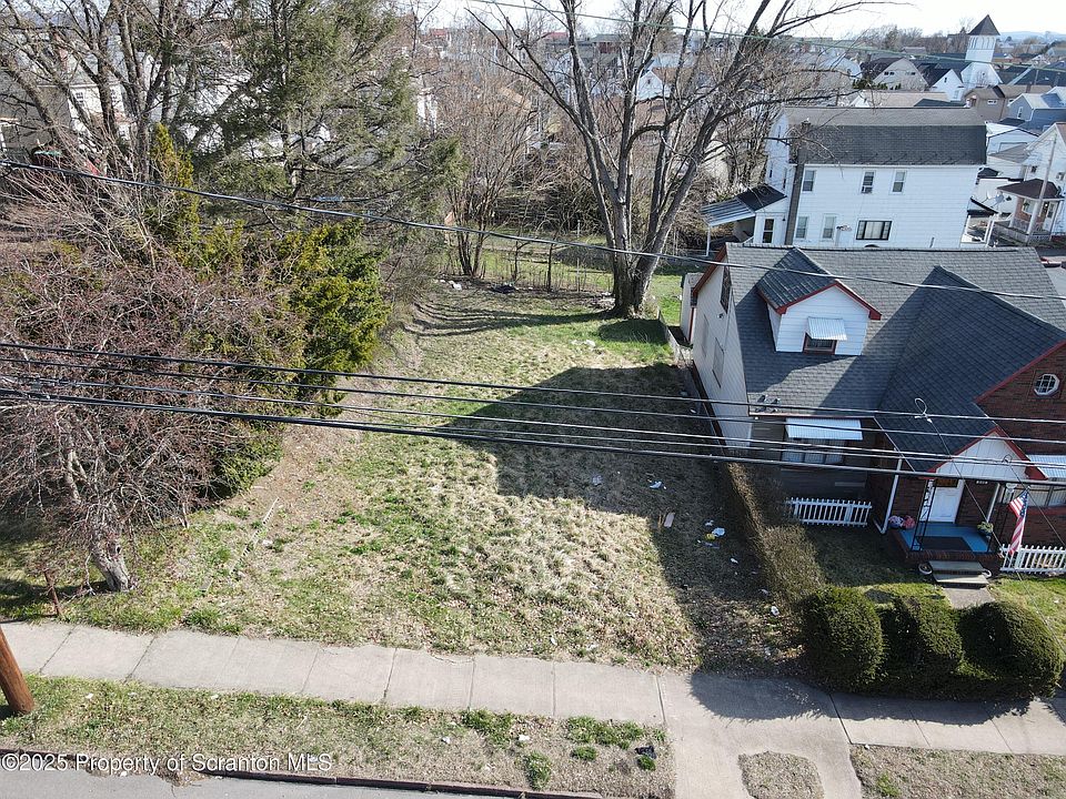 1st image of 284 Blackman St