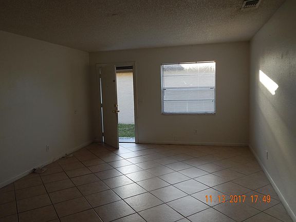 3rd image of 1007 16th Ave NW #A