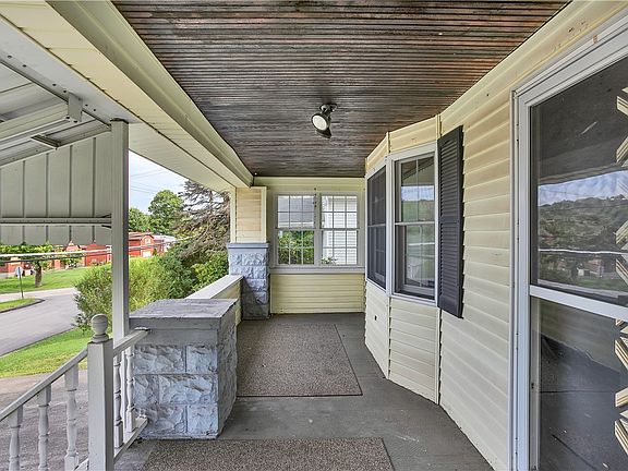5th image of 1672 Fawcett Ave