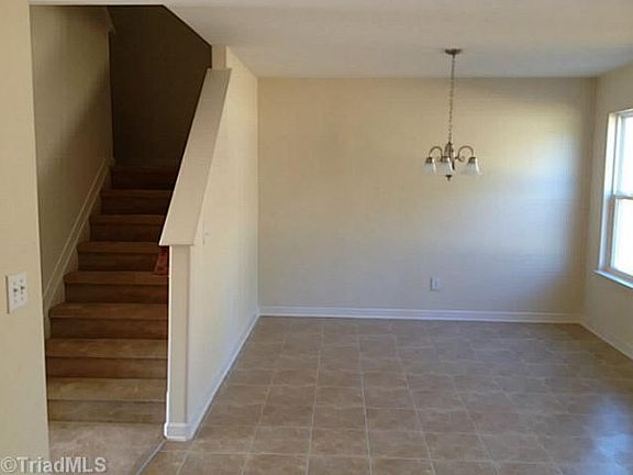 2nd image of 1132 Waterlyn Dr