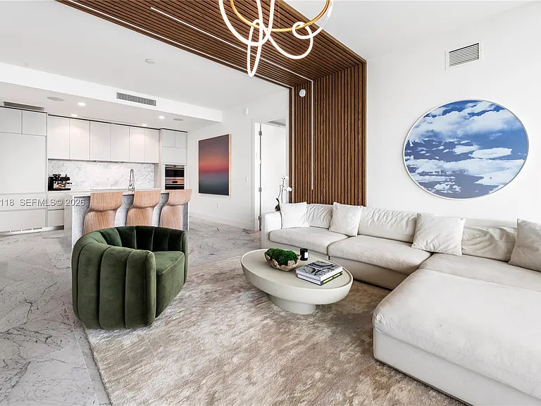 5775 Collins Ave #1405 — Photo 4