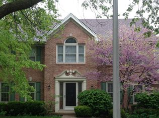 990 Lakeside Dr, West Chicago, IL 60185