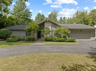 5 Greentree, Pittsford, NY 14534