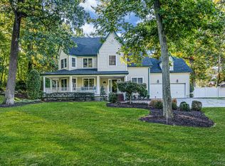 1140 Merritts Rd, Farmingdale, NY 11735