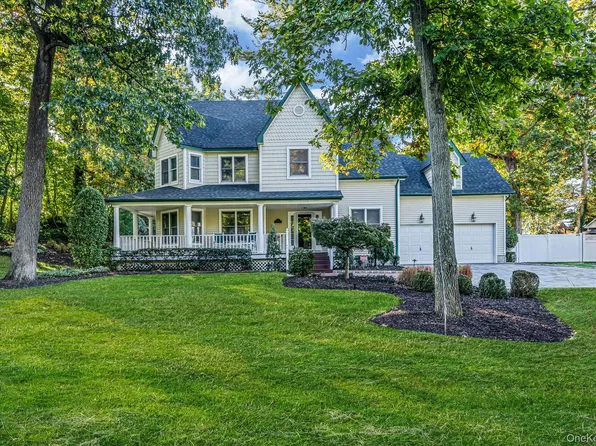 1140 Merritts Road, Farmingdale, NY 11735