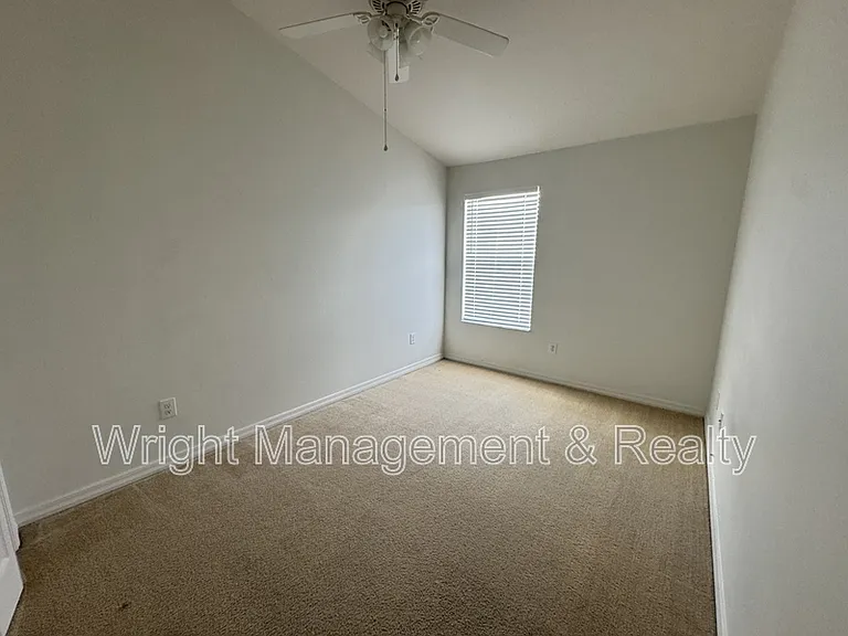 4658 69th Pl N — Photo 17