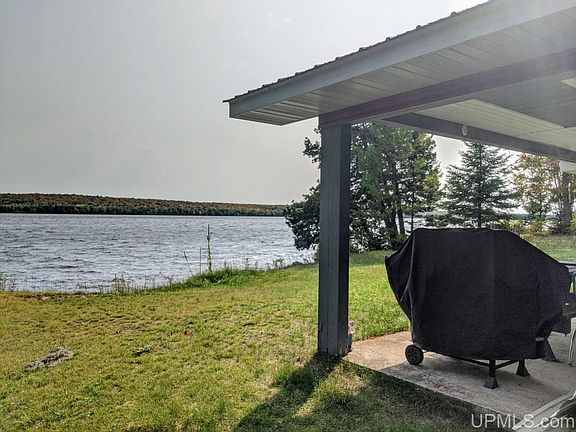 3rd image of 225 North Dr
