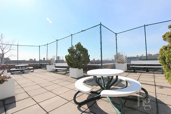 Rented by Hecht Group | media 43