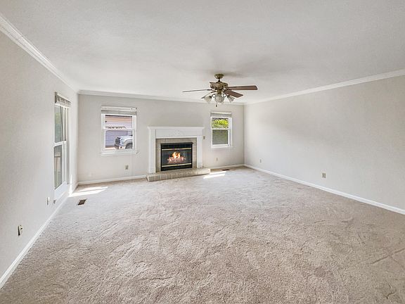 3rd image of 8609 Horseshoe Bend Ln